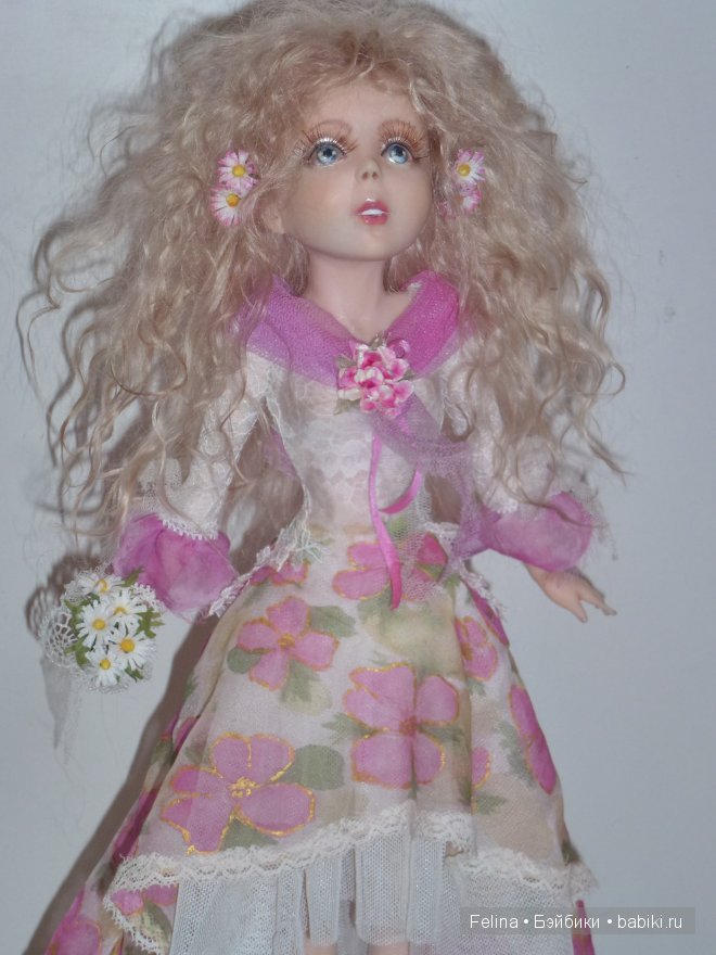 Куклы на Ветошном в фас и в профиль. Выставка кукол
