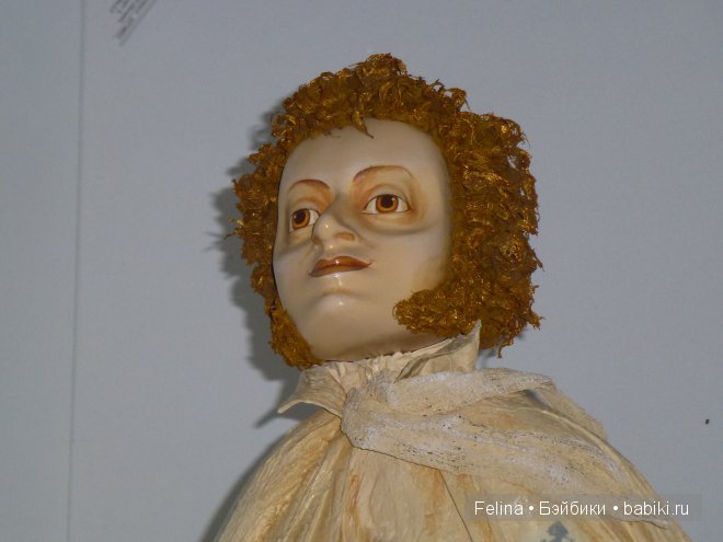 Куклы на Ветошном в фас и в профиль. Выставка кукол