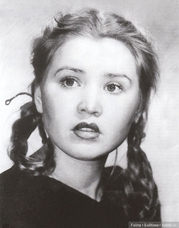 Пощечина перечеркнула карьеру угасшей звезды Фроси Бурлаковой