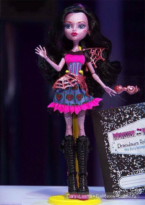 Всё о куклах Monster High - Дракулаура, Draculaura