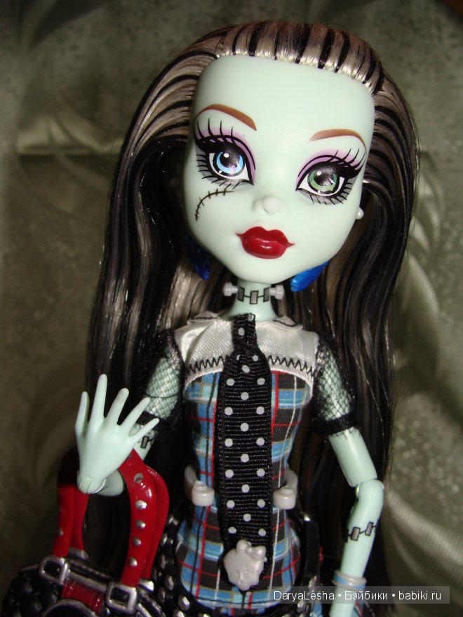 Фотообзор на базовую Френки Штейн и набор одежды (фото 4)