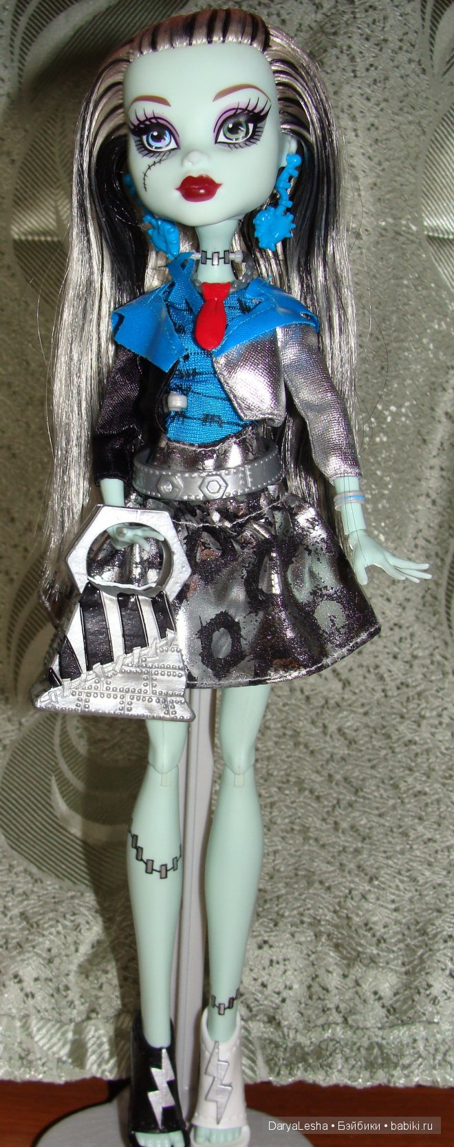 Фотообзор на базовую Френки Штейн и набор одежды (фото 9)