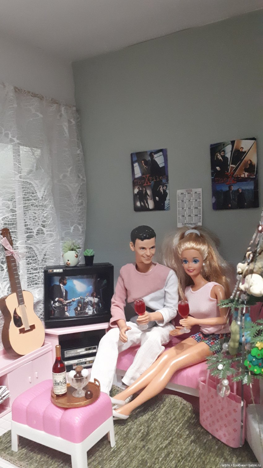 Новый год в стиле 90х — Куклы Barbie (Барби): Looks (фото 3)