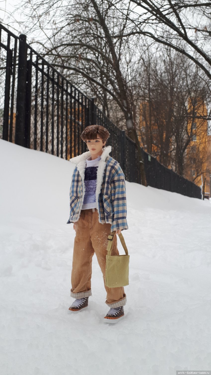 И снова фотосессия по колено в снегу. Чимин