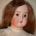 Антикварная кукла Queen Louse