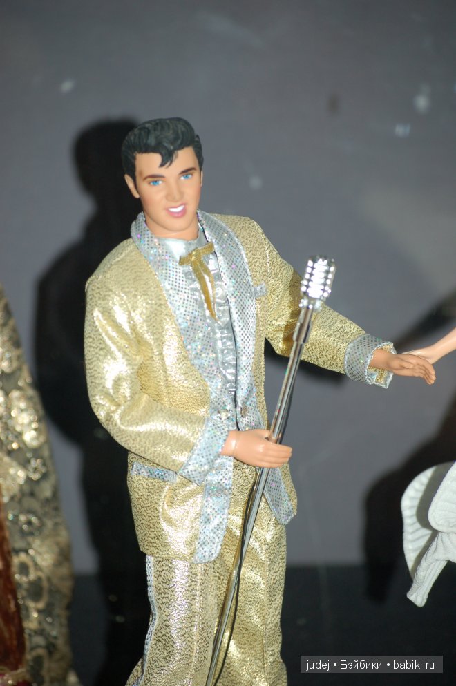 Выставка коллекционных Барби в нарядах от известных кутюрье. Из коллекции кукол Яны Мирной. Брянск, 2014