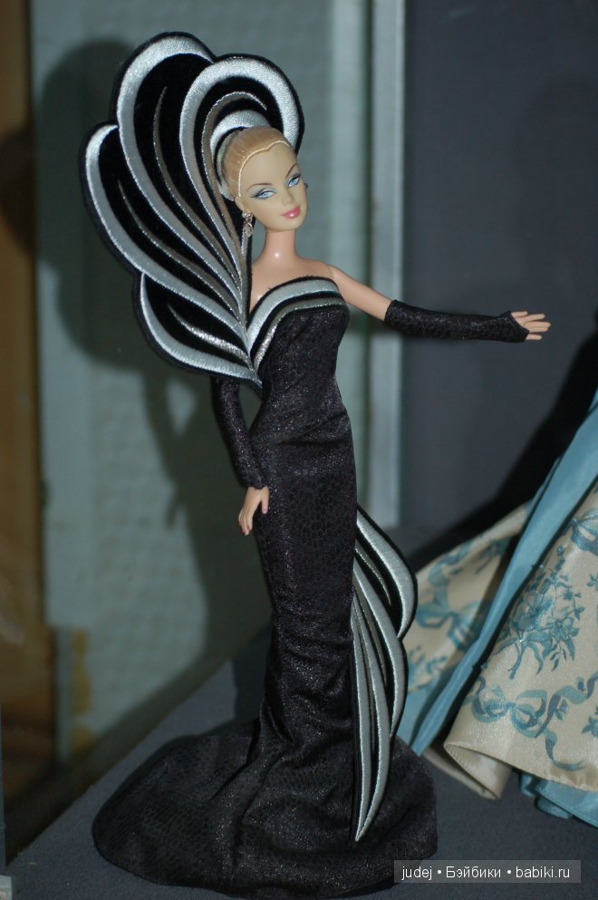 Выставка коллекционных Барби в нарядах от известных кутюрье. Из коллекции кукол Яны Мирной. Брянск, 2014
