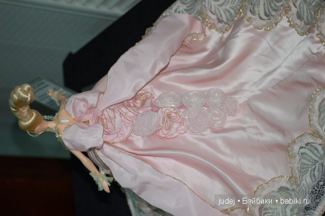 Выставка коллекционных Барби в нарядах от известных кутюрье. Из коллекции кукол Яны Мирной. Брянск, 2014