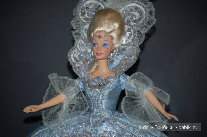 Выставка коллекционных Барби в нарядах от известных кутюрье. Из коллекции кукол Яны Мирной. Брянск, 2014
