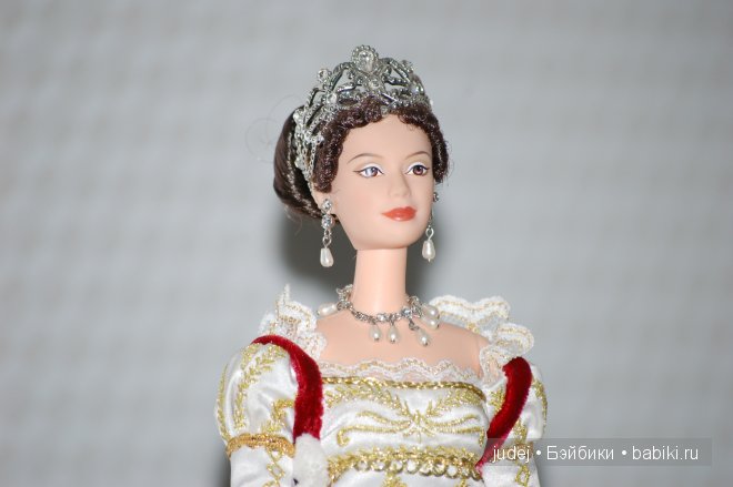 Выставка коллекционных Барби в нарядах от известных кутюрье. Из коллекции кукол Яны Мирной. Брянск, 2014 (фото 2)