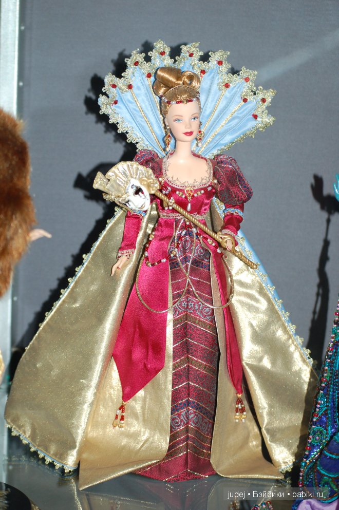 Выставка коллекционных Барби в нарядах от известных кутюрье. Из коллекции кукол Яны Мирной. Брянск, 2014