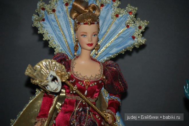 Выставка коллекционных Барби в нарядах от известных кутюрье. Из коллекции кукол Яны Мирной. Брянск, 2014