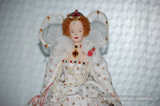Выставка коллекционных Барби в нарядах от известных кутюрье. Из коллекции кукол Яны Мирной. Брянск, 2014 (фото 4)