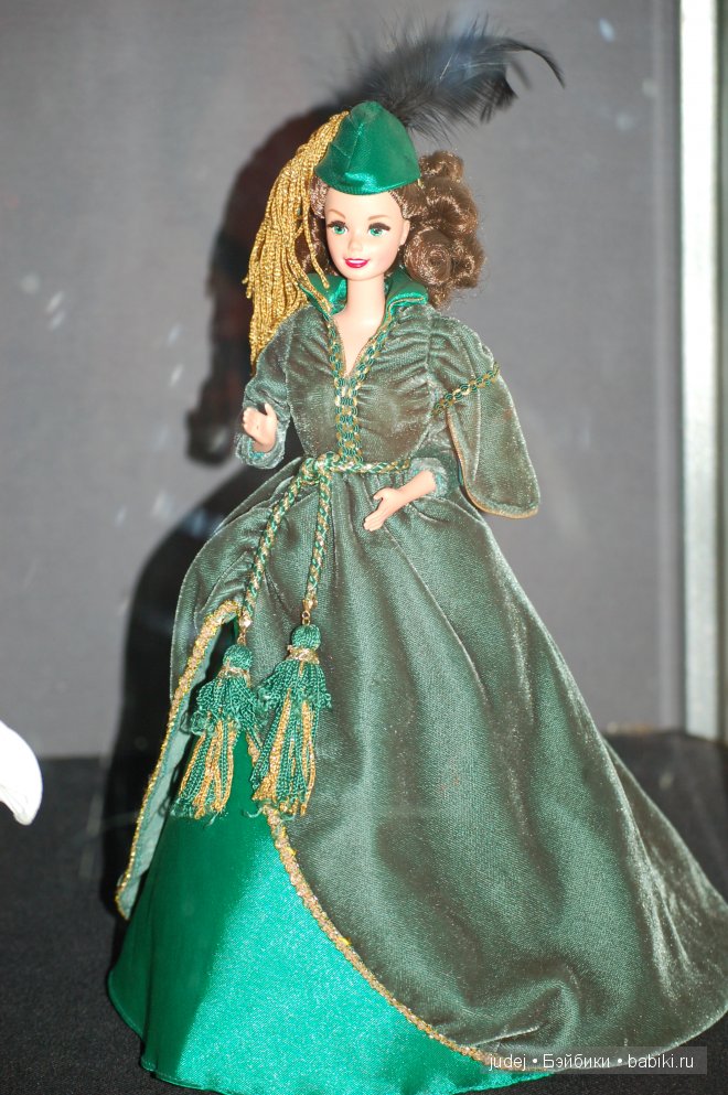 Выставка коллекционных Барби в нарядах от известных кутюрье. Из коллекции кукол Яны Мирной. Брянск, 2014