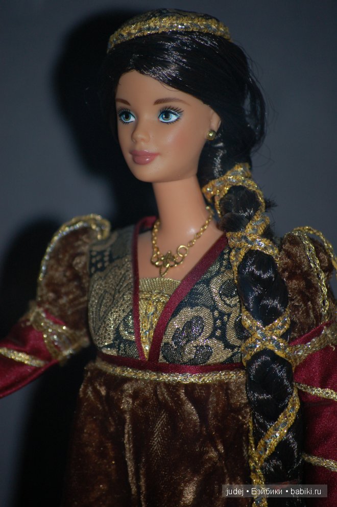 Выставка коллекционных Барби в нарядах от известных кутюрье. Из коллекции кукол Яны Мирной. Брянск, 2014