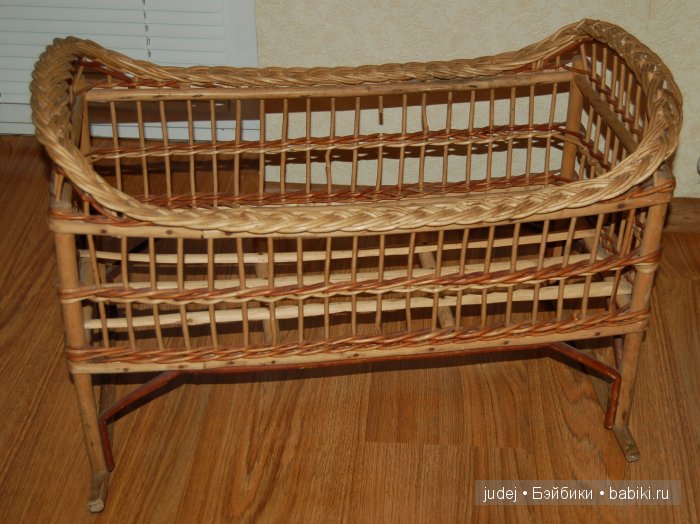 Винтажная колыбелька из лозы (фото 2)