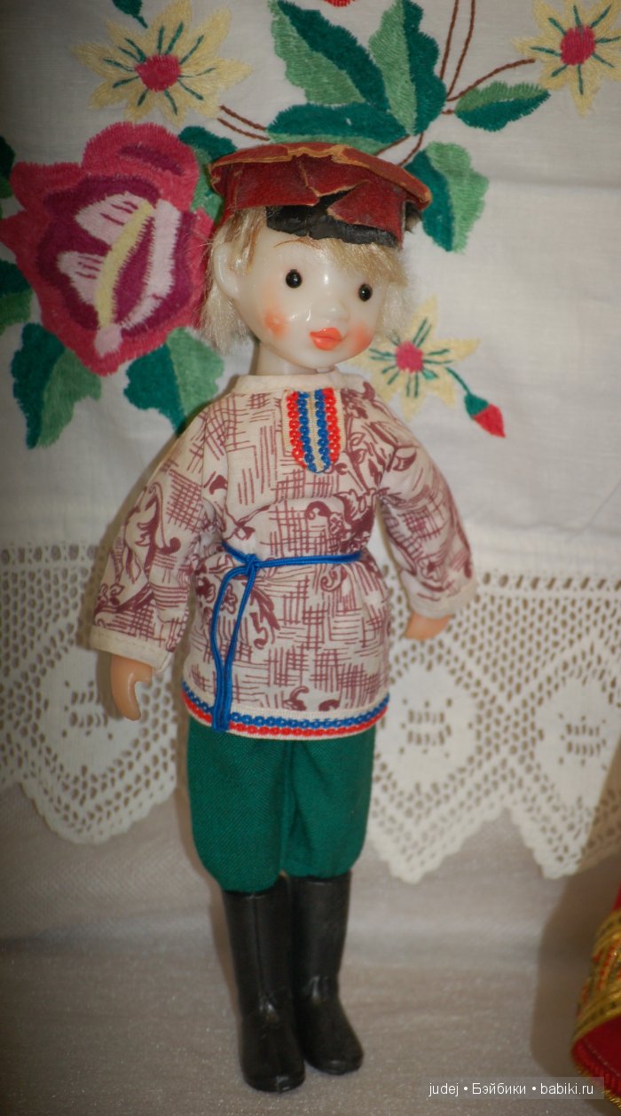 Выставка «Куклы как традиция в доме 2016» в Культурном Центре УМВД России по Брянской области (фото 9)