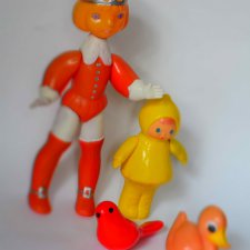 Куклы СССР, немного целлулоида + чайница
