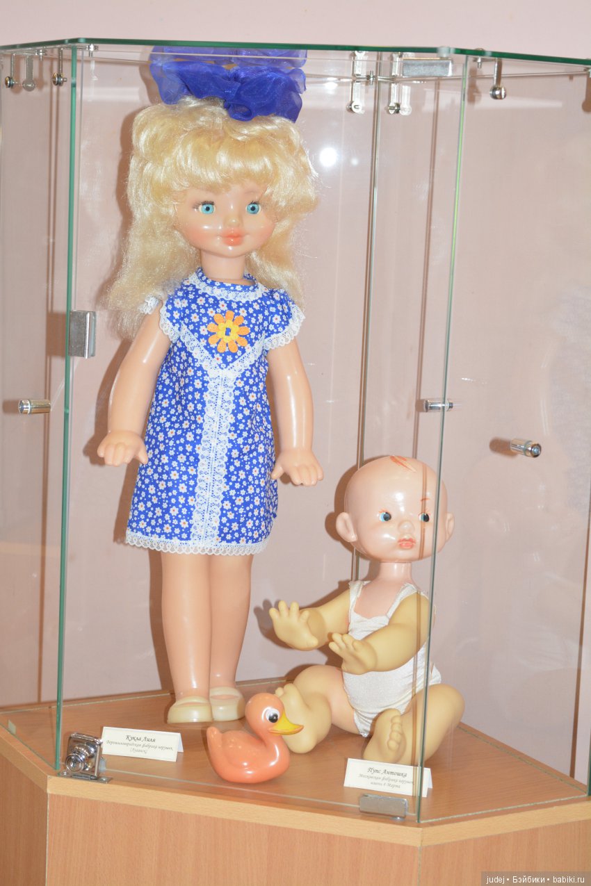 Выставка кукол в Брянске "А у детства нет прошлого..." (фоторепортаж)
