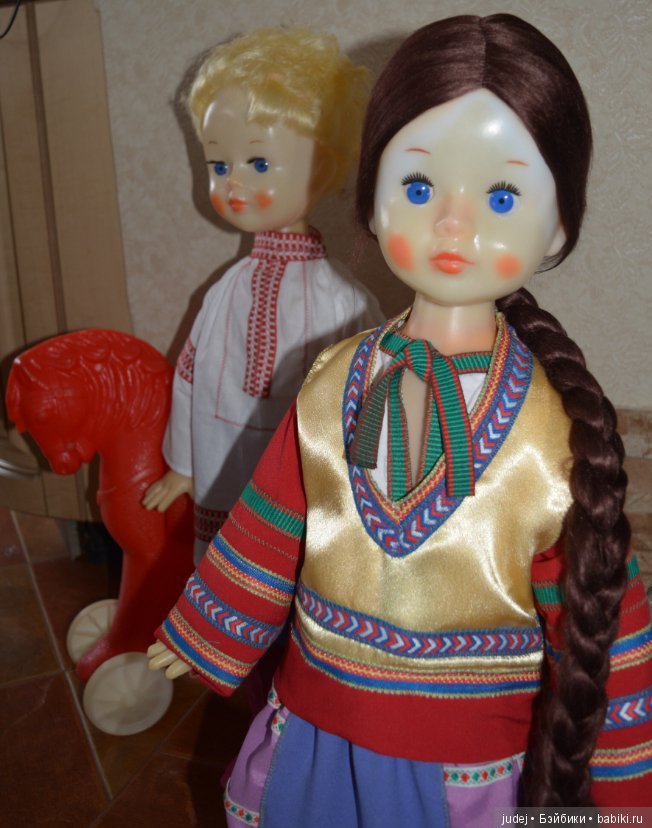 Парички из волокна крапивы для советских кукол: мой опыт реставрации