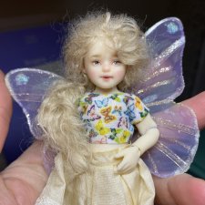 Миниатюрная шарнирная авторская кукла