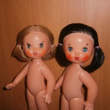 Пуговки ожили.