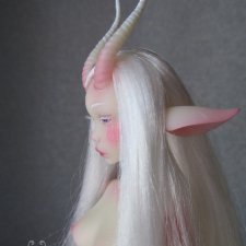 Дева по имени Неонилла. Авторская шарнирная кукла