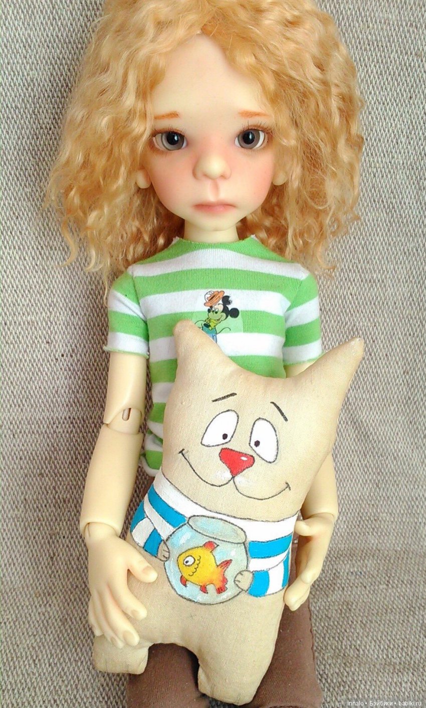 Я тоже хочу всех поздравить с первым днём весны и с днём кошек