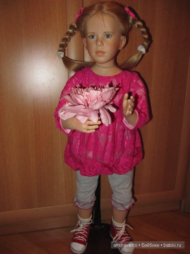 А у нас ведь скоро лето! И примерные девочки Vera Scholz начинают шалить