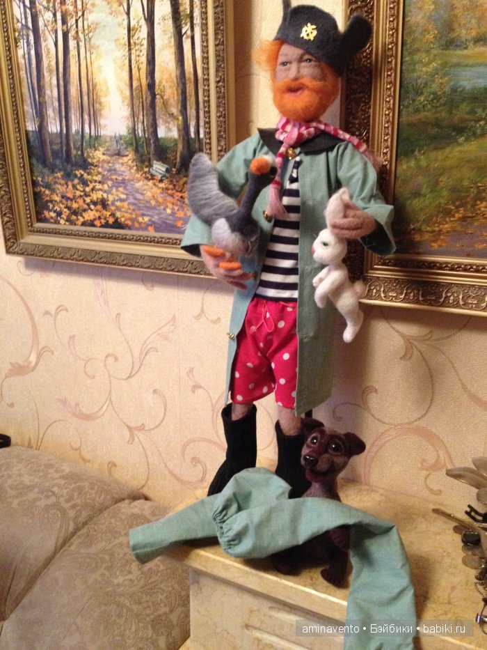 Эту милую игрушку не положишь на подушку. Знать, пример взяла с лошадки: стоя спать, а не в кроватке! Мои игрушки валянием