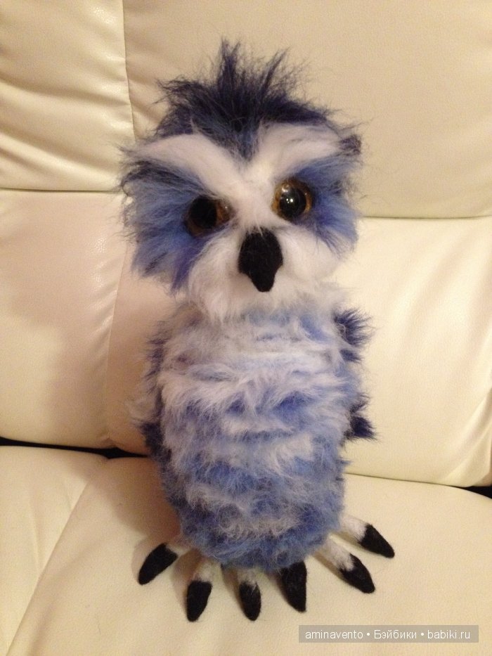 Эту милую игрушку не положишь на подушку. Знать, пример взяла с лошадки: стоя спать, а не в кроватке! Мои игрушки валянием