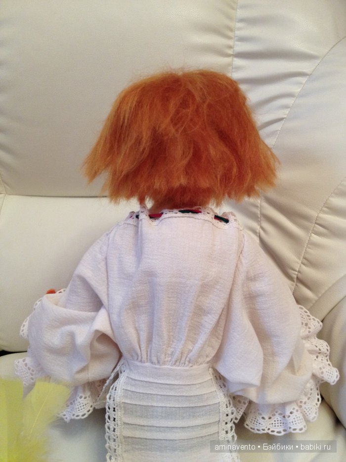 Эту милую игрушку не положишь на подушку. Знать, пример взяла с лошадки: стоя спать, а не в кроватке! Мои игрушки валянием