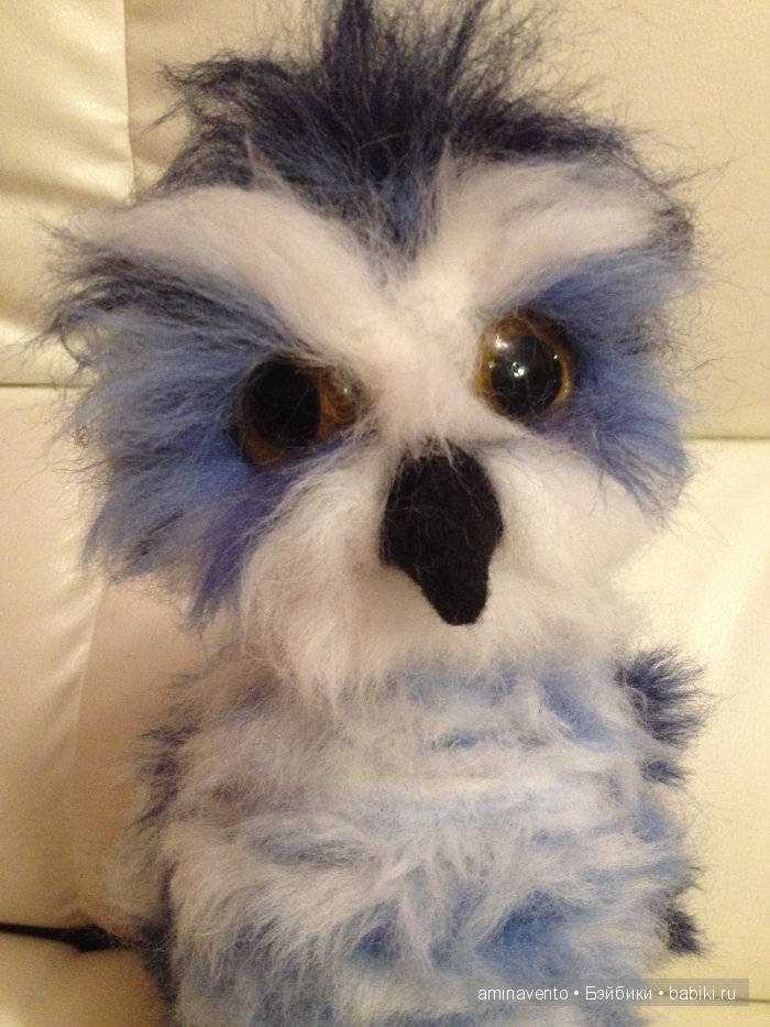 Эту милую игрушку не положишь на подушку. Знать, пример взяла с лошадки: стоя спать, а не в кроватке! Мои игрушки валянием