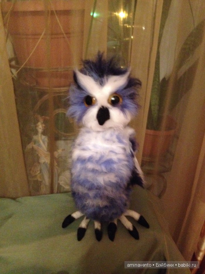 Эту милую игрушку не положишь на подушку. Знать, пример взяла с лошадки: стоя спать, а не в кроватке! Мои игрушки валянием