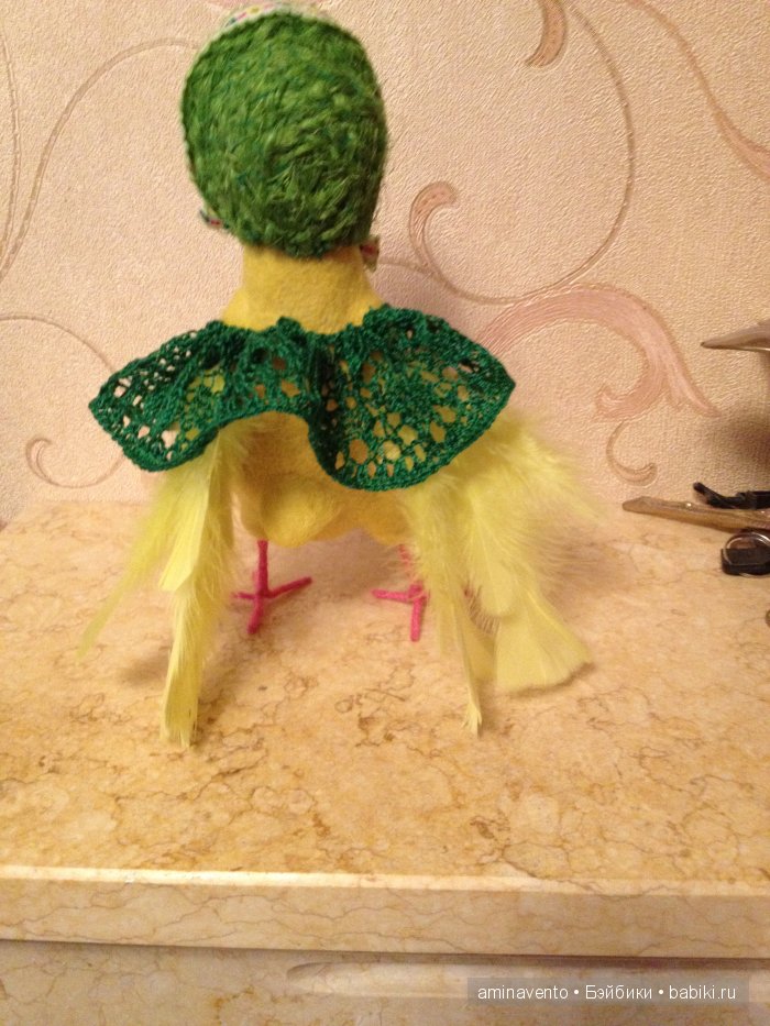 Эту милую игрушку не положишь на подушку. Знать, пример взяла с лошадки: стоя спать, а не в кроватке! Мои игрушки валянием