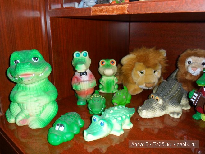 Коллекция игрушек детства