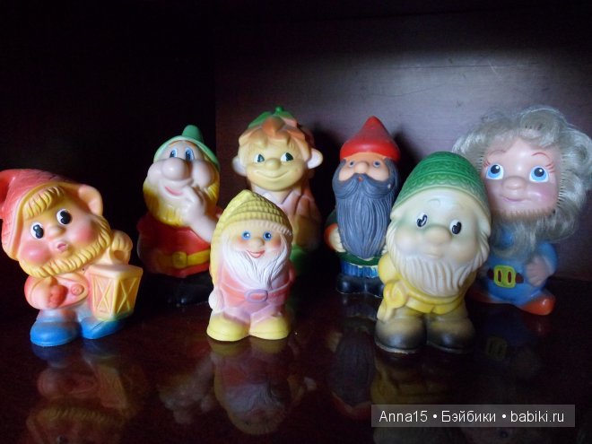 Коллекция игрушек детства