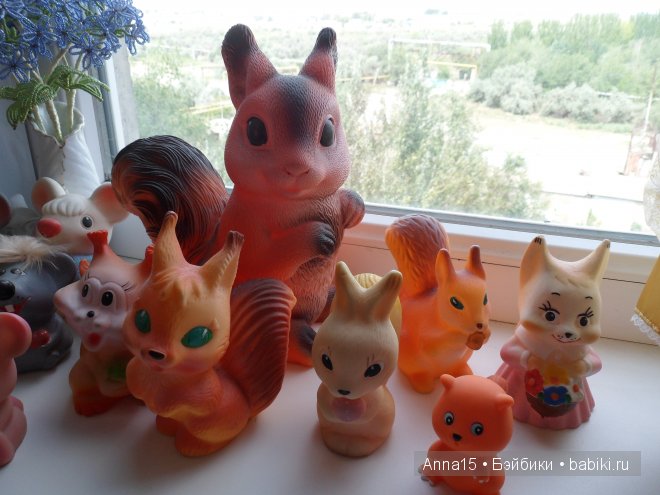 Коллекция игрушек детства