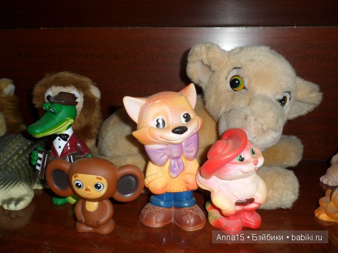 Коллекция игрушек детства