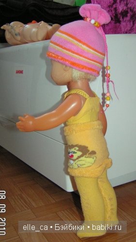 кукла в одежде из махровых носочков кукла в одежде из махровых носочков