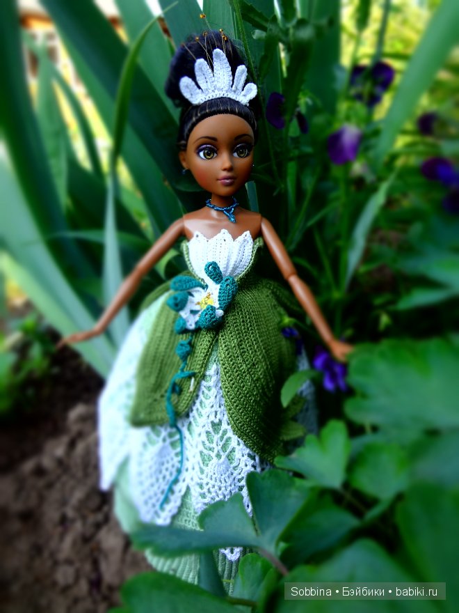 Тиана, Моски Тинз