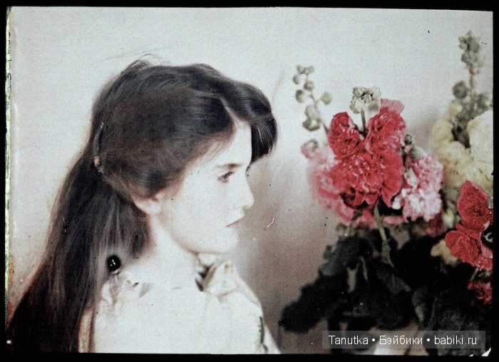 Девочки и цветы. Цветная фотосессия начала ХХ-го века (фото 9)