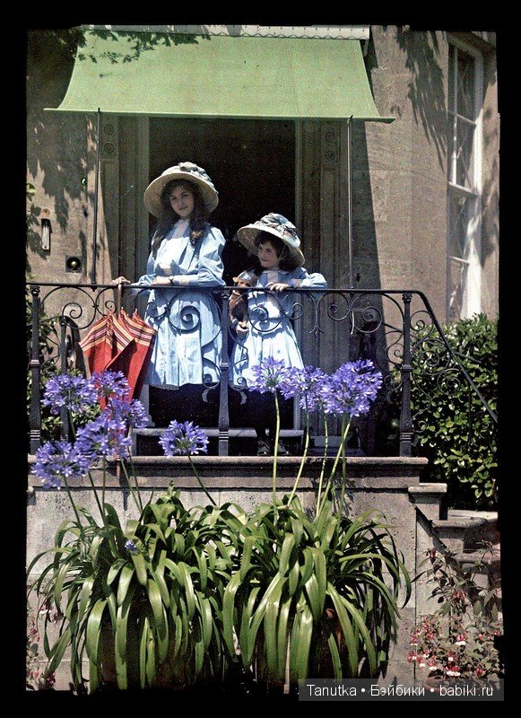 Девочки и цветы. Цветная фотосессия начала ХХ-го века