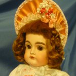 Девочка из хорошей семьи - антикварная кукла Kestner 167