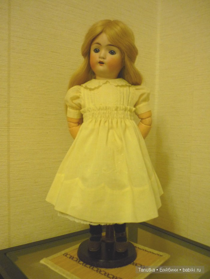 Скромное обаяние — Редкие антикварные куклы и реплики: воск