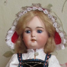 На карнавал! Антикварная кукла Gebrüder Kuhnlenz