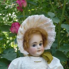 Лето - это маленькая жизнь. Прогулка с антикварной куклой