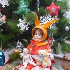 Что такое Новый год? Это все наоборот: ёлки в комнате растут, белки шишек не грызут!