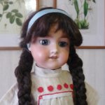 Антикварная кукла Armand Marseille 390, кабинетного размера.