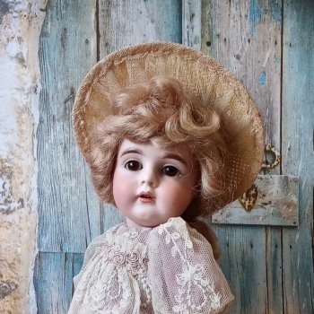 Кисейная барышня, или антикварная кукла Kestner 164